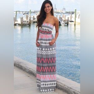 Filly Flair Gray and Pink Geometric Maxi Dress